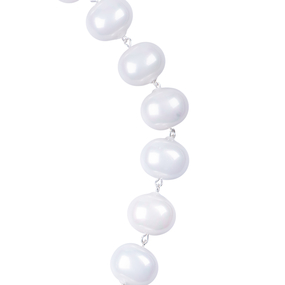 Серебристый, белый